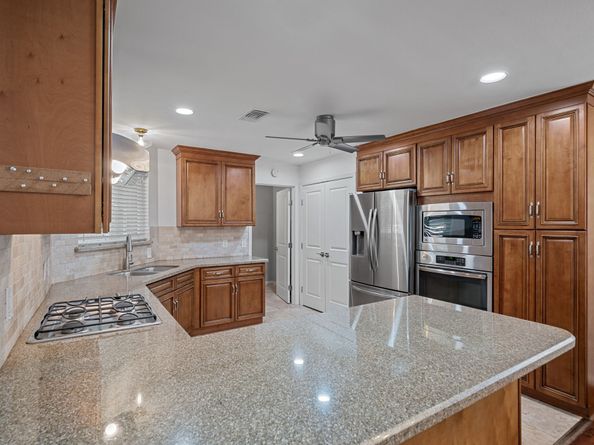 10515 Haddington Drive, Houston TX 77043