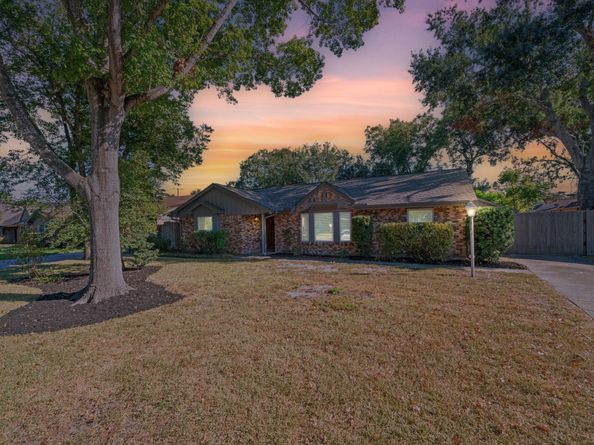 10515 Haddington Drive, Houston TX 77043