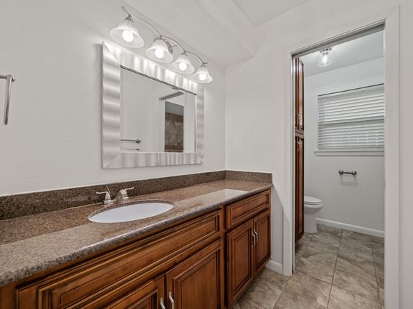 10515 Haddington Drive, Houston TX 77043