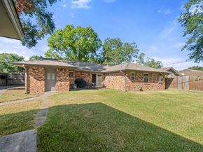 10515 Haddington Drive, Houston TX 77043