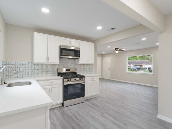 9409 Fairland Drive, Houston TX 77051