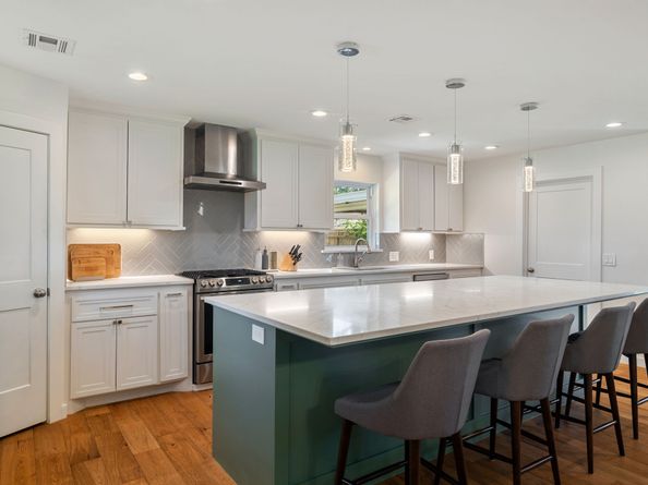 3002 Larknolls Lane, Houston TX 77092