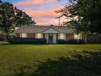 3002 Larknolls Lane