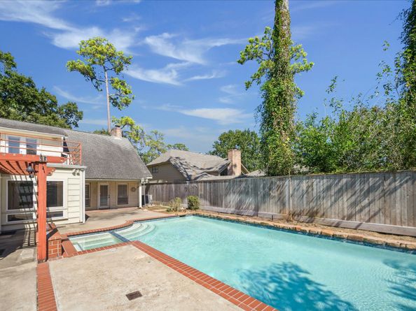 8333 Cedarspur Drive, Houston TX 77055