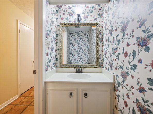 8333 Cedarspur Drive, Houston TX 77055