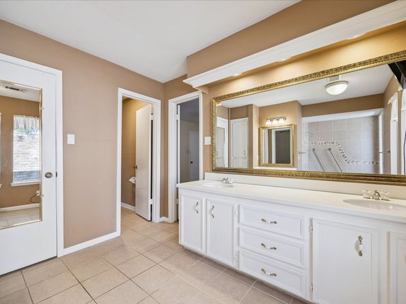 8333 Cedarspur Drive, Houston TX 77055