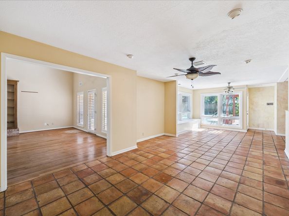 8333 Cedarspur Drive, Houston TX 77055
