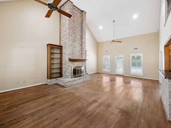 8333 Cedarspur Drive, Houston TX 77055