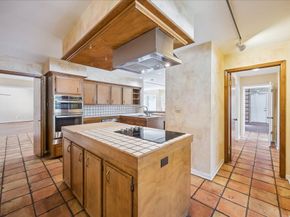 8333 Cedarspur Drive, Houston TX 77055