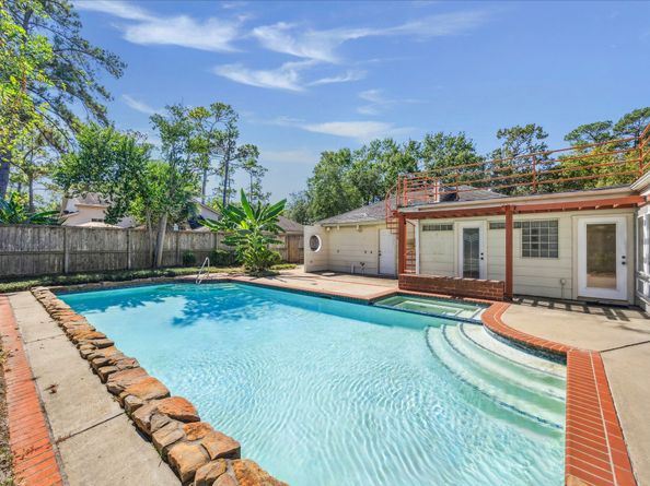 8333 Cedarspur Drive, Houston TX 77055