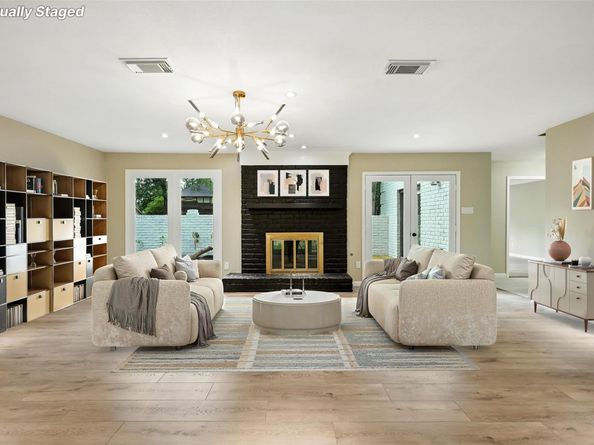 11726 Gardenglen Drive, Houston TX 77070