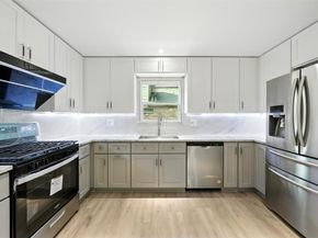 11726 Gardenglen Drive, Houston TX 77070