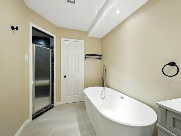 11726 Gardenglen Drive, Houston TX 77070
