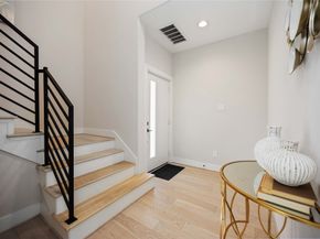 2505 N Macgregor Way, Houston TX 77004