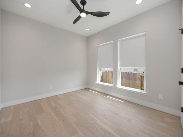 2505 N Macgregor Way, Houston TX 77004