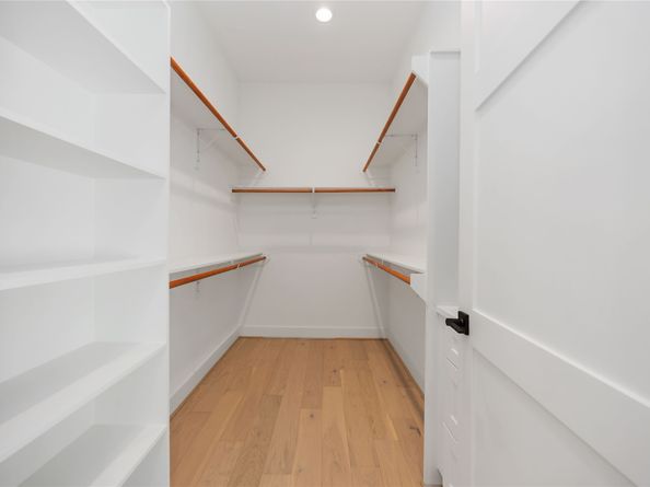 2505 N Macgregor Way, Houston TX 77004