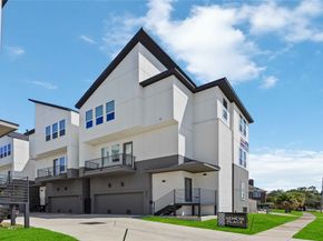 2505 N Macgregor Way, Houston TX 77004