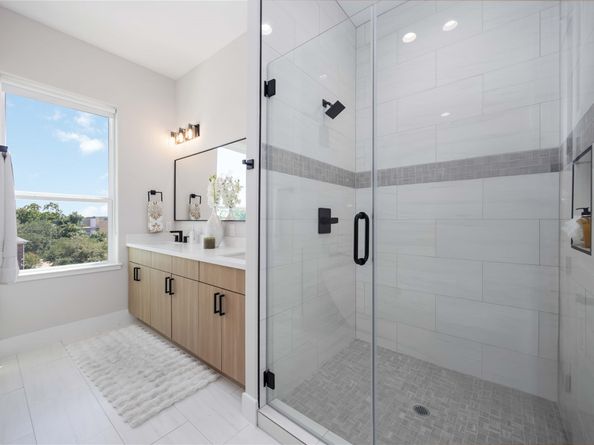 2505 N Macgregor Way, Houston TX 77004