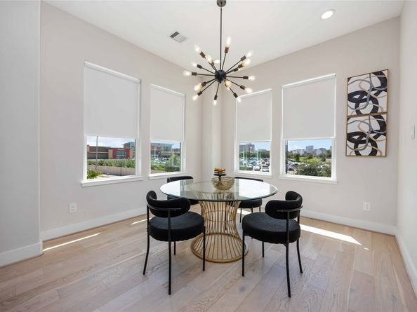 2505 N Macgregor Way, Houston TX 77004