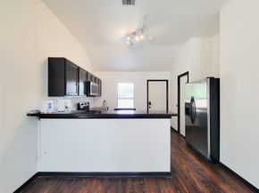 1904 Davis Street, Houston TX 77026