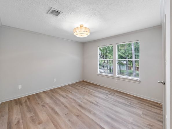 5835 Berkshire Hills Drive, Houston TX 77345