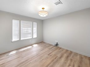 5835 Berkshire Hills Drive, Houston TX 77345