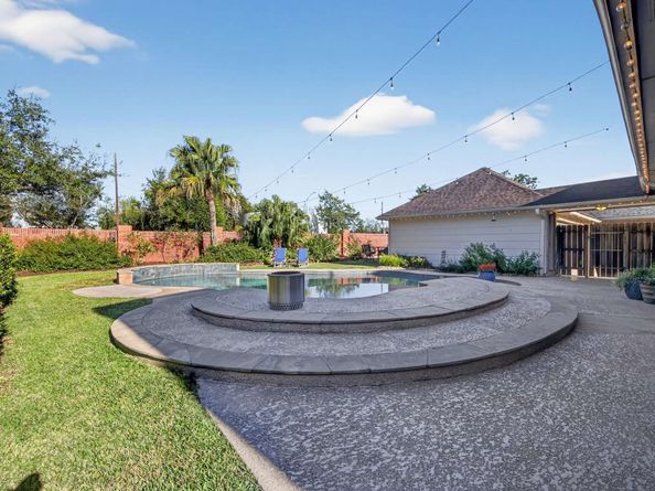 6515 Lussier Drive, Sugar Land TX 77479