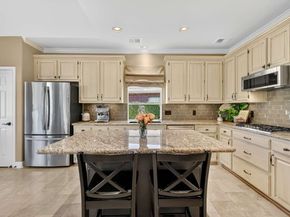 6515 Lussier Drive, Sugar Land TX 77479