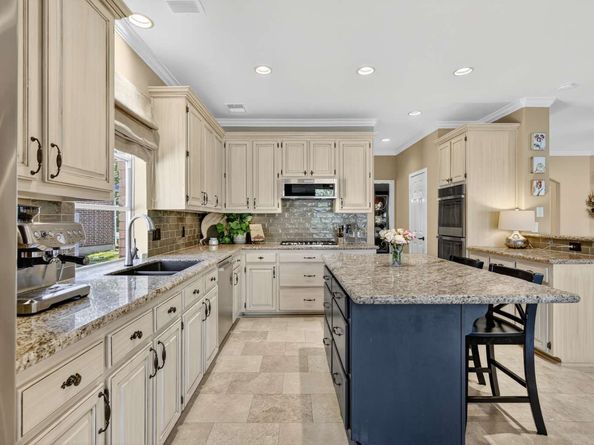 6515 Lussier Drive, Sugar Land TX 77479