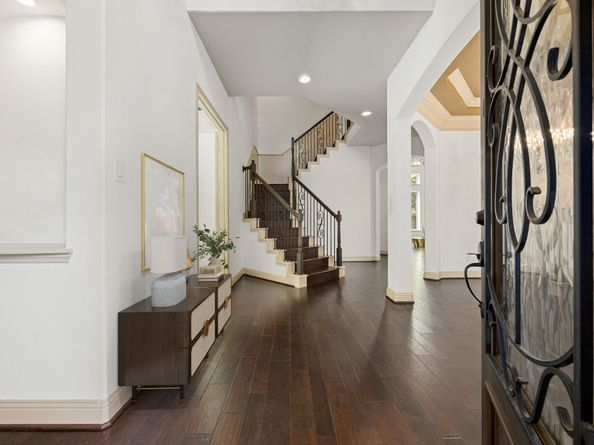 27 Tioga Place, The Woodlands TX 77375