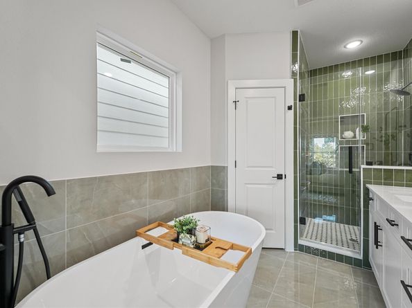 1207 Cavalcade Street E, Houston TX 77009