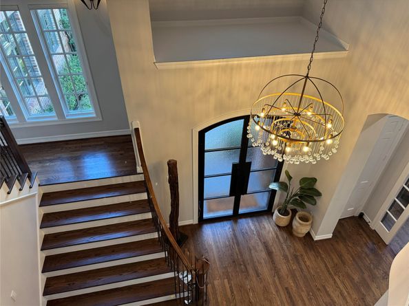 9 Upperway Lane, Houston TX 77056