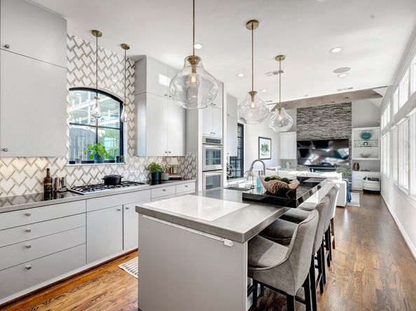 9 Upperway Lane, Houston TX 77056