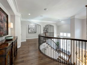 9 Upperway Lane, Houston TX 77056