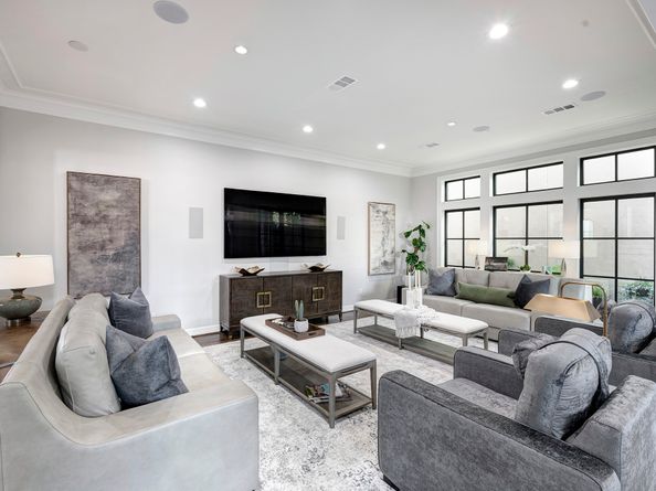 9 Upperway Lane, Houston TX 77056