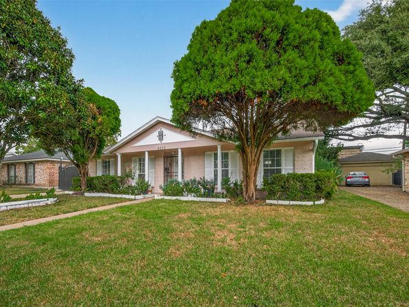 9030 Troulon Drive, Houston TX 77036