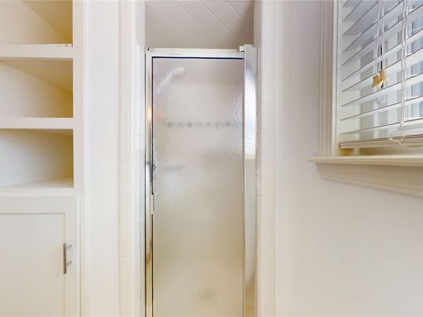 1915 Ashford Hollow Lane, Houston TX 77077