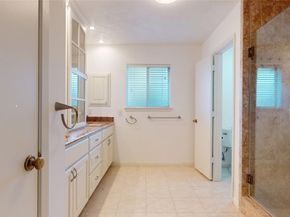 1915 Ashford Hollow Lane, Houston TX 77077