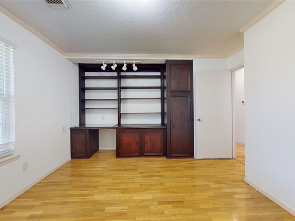 1915 Ashford Hollow Lane, Houston TX 77077