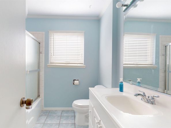 1915 Ashford Hollow Lane, Houston TX 77077