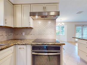 1915 Ashford Hollow Lane, Houston TX 77077