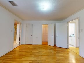 1915 Ashford Hollow Lane, Houston TX 77077