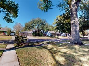 1915 Ashford Hollow Lane, Houston TX 77077