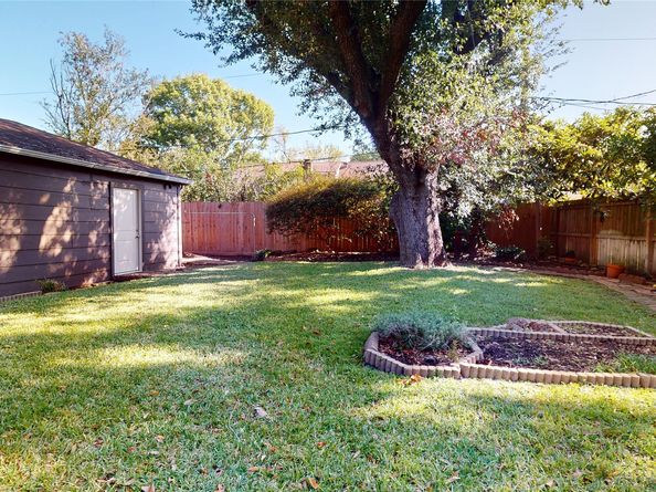 1915 Ashford Hollow Lane, Houston TX 77077