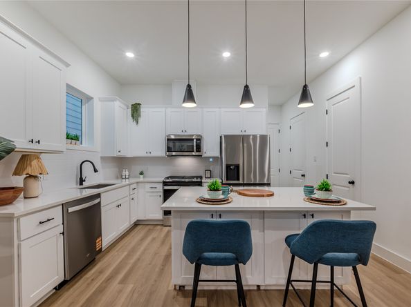 1911 Dewalt Street, Houston TX 77088