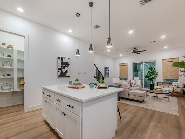 1911 Dewalt Street, Houston TX 77088