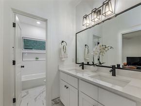 1911 Dewalt Street, Houston TX 77088