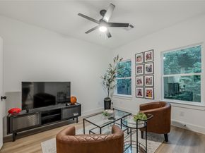 1911 Dewalt Street, Houston TX 77088