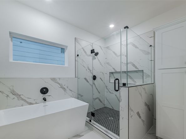 1911 Dewalt Street, Houston TX 77088