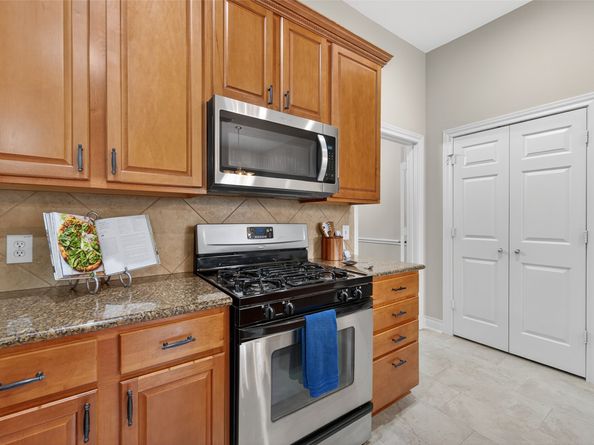 47 Crocus Petal Street, The Woodlands TX 77382